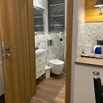 Bed & Breakfast Karkonoska - Klimatyczne I Studia Z Aneksami Kuchennymi - Sniadania Sauna Grota Solna Silownia Parking Wi-fi W Cenie