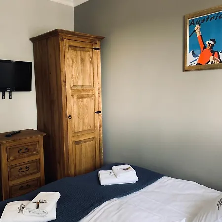 Karkonoska - Klimatyczne I Studia Z Aneksami Kuchennymi - Sniadania Sauna Grota Solna Silownia Parking Wi-fi W Cenie Bed and breakfast