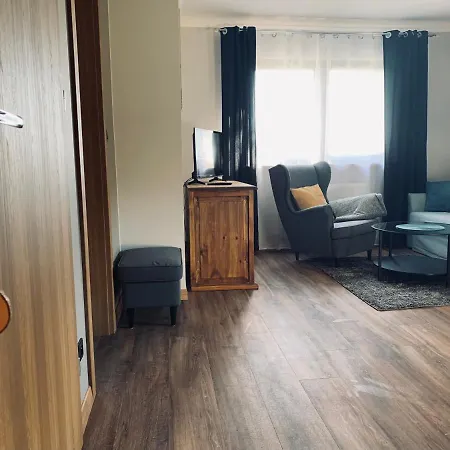 Bed and breakfast Karkonoska - Klimatyczne I Studia Z Aneksami Kuchennymi - Sniadania Sauna Grota Solna Silownia Parking Wi-fi W Cenie 3*