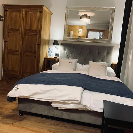 Bed and breakfast Karkonoska - Klimatyczne I Studia Z Aneksami Kuchennymi - Sniadania Sauna Grota Solna Silownia Parking Wi-fi W Cenie