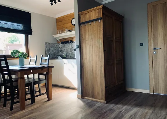 Karkonoska - Klimatyczne I Studia Z Aneksami Kuchennymi - Sniadania Sauna Grota Solna Silownia Parking Wi-fi W Cenie Nocleg ze śniadaniem