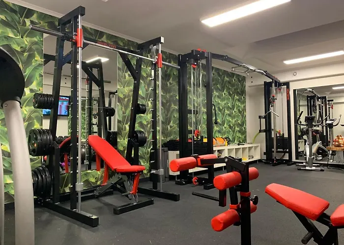 Nocleg ze śniadaniem Karkonoska - Klimatyczne I Studia Z Aneksami Kuchennymi - Sniadania Sauna Grota Solna Silownia Parking Wi-fi W Cenie 4*