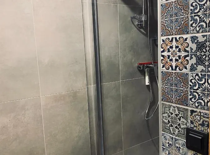 Karkonoska - Klimatyczne I Studia Z Aneksami Kuchennymi - Sniadania Sauna Grota Solna Silownia Parking Wi-fi W Cenie Nocleg ze śniadaniem 4*