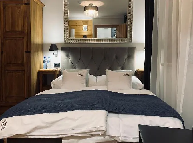 Nocleg ze śniadaniem Karkonoska - Klimatyczne I Studia Z Aneksami Kuchennymi - Sniadania Sauna Grota Solna Silownia Parking Wi-fi W Cenie 4*