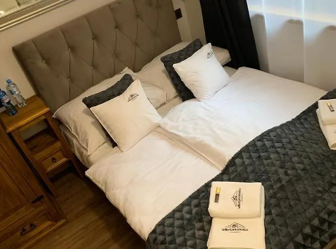 Karkonoska - Klimatyczne I Studia Z Aneksami Kuchennymi - Sniadania Sauna Grota Solna Silownia Parking Wi-fi W Cenie 4*