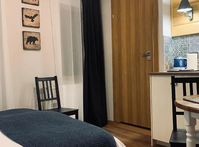 Nocleg ze śniadaniem Karkonoska - Klimatyczne I Studia Z Aneksami Kuchennymi - Sniadania Sauna Grota Solna Silownia Parking Wi-fi W Cenie 4*