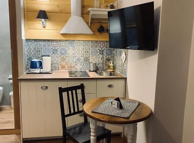 Nocleg ze śniadaniem Karkonoska - Klimatyczne I Studia Z Aneksami Kuchennymi - Sniadania Sauna Grota Solna Silownia Parking Wi-fi W Cenie Karpacz