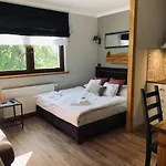 B&B Karkonoska - Klimatyczne I Studia Z Aneksami Kuchennymi - Sniadania Sauna Grota Solna Silownia Parking Wi-fi W Cenie 카르파츠