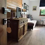 Karkonoska - Klimatyczne I Studia Z Aneksami Kuchennymi - Sniadania Sauna Grota Solna Silownia Parking Wi-fi W Cenie B&B 카르파츠