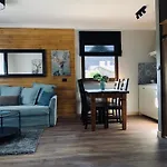 Karkonoska - Klimatyczne I Studia Z Aneksami Kuchennymi - Sniadania Sauna Grota Solna Silownia Parking Wi-fi W Cenie B&B 3*