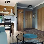 B&B Karkonoska - Klimatyczne I Studia Z Aneksami Kuchennymi - Sniadania Sauna Grota Solna Silownia Parking Wi-fi W Cenie 카르파츠