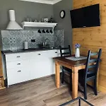 Karkonoska - Klimatyczne I Studia Z Aneksami Kuchennymi - Sniadania Sauna Grota Solna Silownia Parking Wi-fi W Cenie B&B