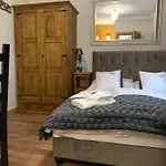 Karkonoska - Klimatyczne I Studia Z Aneksami Kuchennymi - Sniadania Sauna Grota Solna Silownia Parking Wi-fi W Cenie 3* 카르파츠
