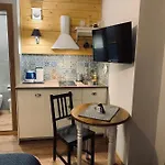 B&B Karkonoska - Klimatyczne I Studia Z Aneksami Kuchennymi - Sniadania Sauna Grota Solna Silownia Parking Wi-fi W Cenie 카르파츠