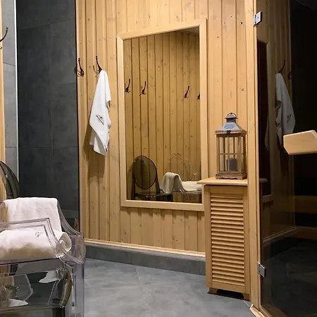Karkonoska - Klimatyczne I Studia Z Aneksami Kuchennymi - Sniadania Sauna Grota Solna Silownia Parking Wi-fi W Cenie 4*
