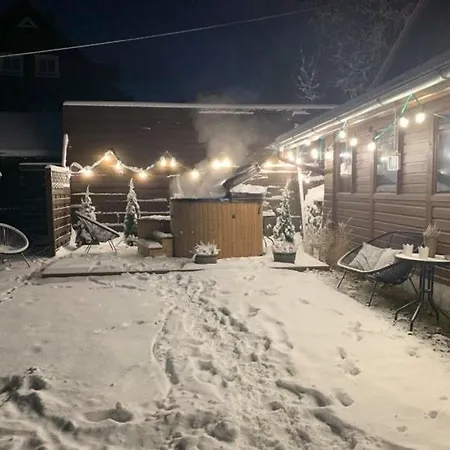 Karkonoska - Klimatyczne I Studia Z Aneksami Kuchennymi - Sniadania Sauna Grota Solna Silownia Parking Wi-fi W Cenie Couette-café Karpacz