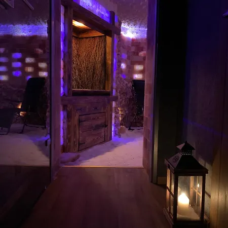 Bed and Breakfast Karkonoska 4*