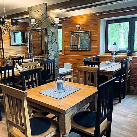 Karkonoska - Klimatyczne I Studia Z Aneksami Kuchennymi - Sniadania Sauna Grota Solna Silownia Parking Wi-fi W Cenie Panzió 4*