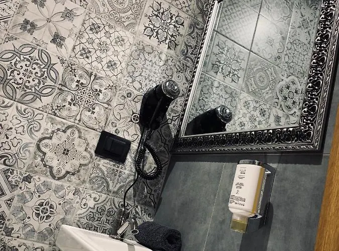 Karkonoska - Klimatyczne I Studia Z Aneksami Kuchennymi - Sniadania Sauna Grota Solna Silownia Parking Wi-fi W Cenie Bed & Breakfast