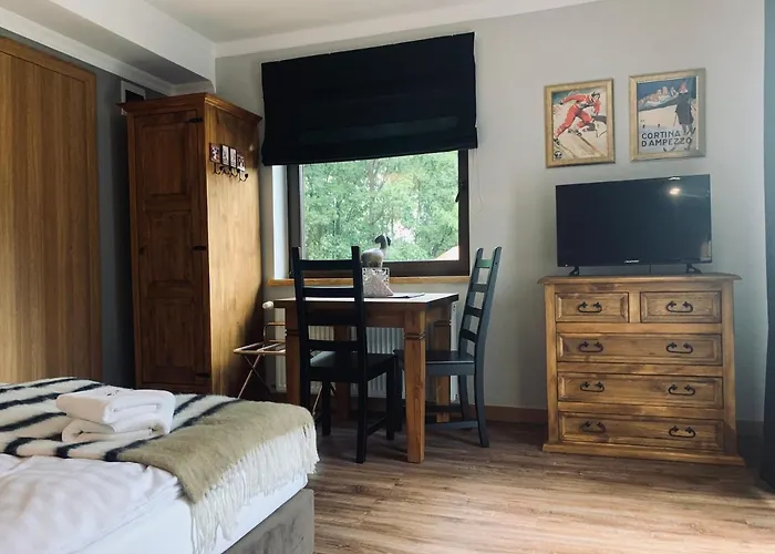 Karkonoska - Klimatyczne I Studia Z Aneksami Kuchennymi - Sniadania Sauna Grota Solna Silownia Parking Wi-fi W Cenie Bed & Breakfast Karpacz