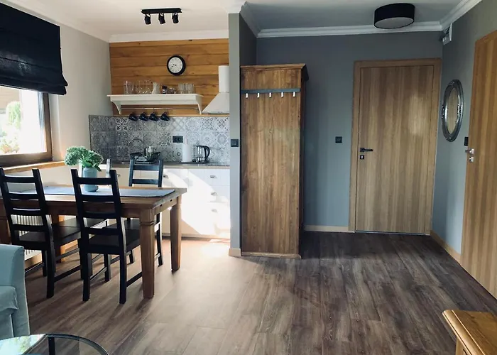 Karkonoska - Klimatyczne I Studia Z Aneksami Kuchennymi - Sniadania Sauna Grota Solna Silownia Parking Wi-fi W Cenie 4*