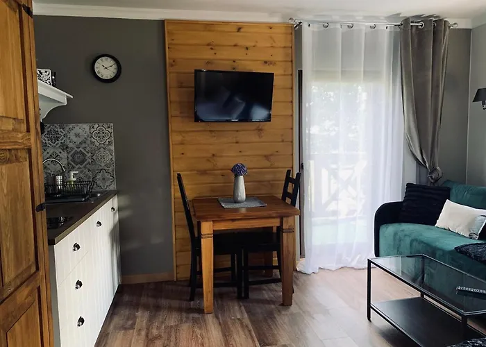 Karkonoska - Klimatyczne I Studia Z Aneksami Kuchennymi - Sniadania Sauna Grota Solna Silownia Parking Wi-fi W Cenie 4* Karpacz